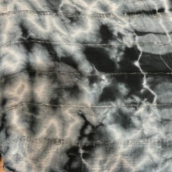 Blue Grey and White Lightweight Scarf NWT - Picture 3 of 8